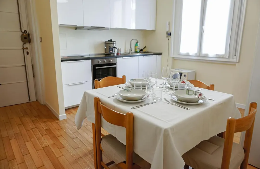Easy Room Italy Balcony-1