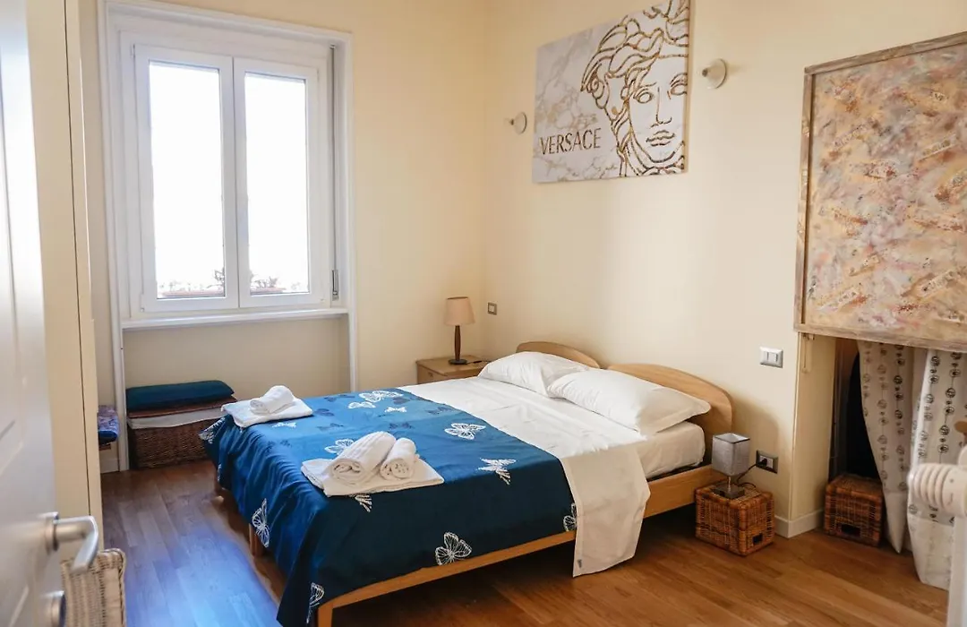 Easy Room Italy Balcony-1